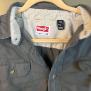 wrangler XL short sleeve shirt